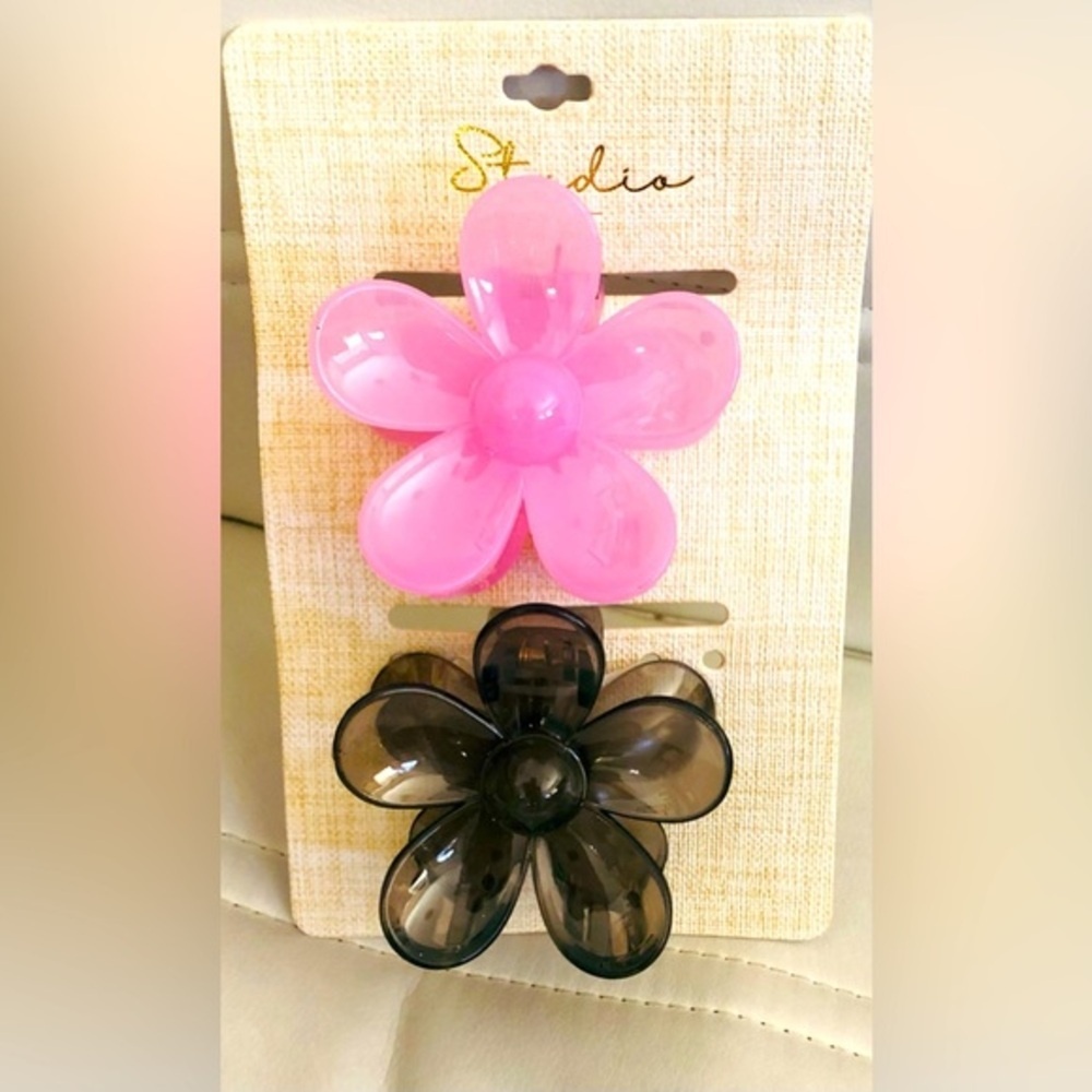2 piece Beautiful 3D pink and black lucite daisy hair jaw‎ clips new